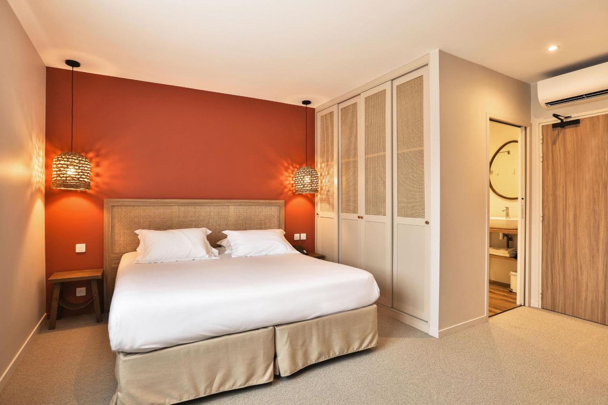 Hotel & Spa Les Roches Noires Les Sables-d'Olonne Exterior photo
